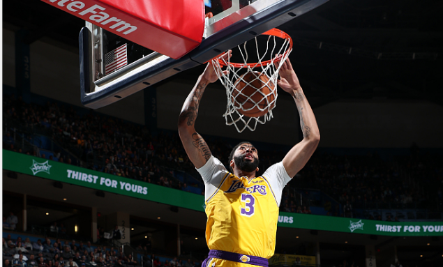  新秀控卫首秀惊艳，关键抢断锁定胜局