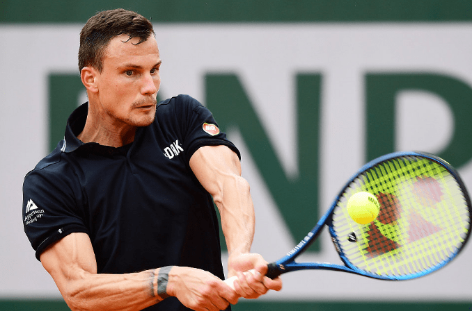 卢布列夫五盘鏖战险胜,晋级大师赛决赛