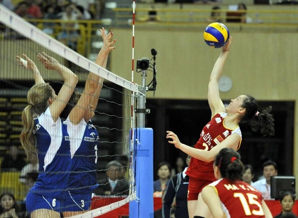  科达直落两盘轻取草地热身赛冠军